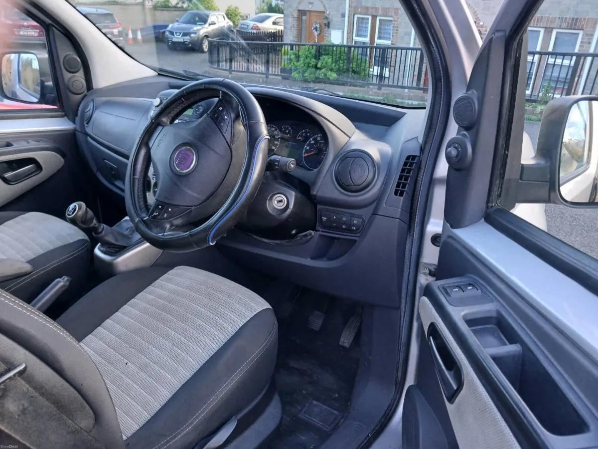 Car/Van for sale - Image 4