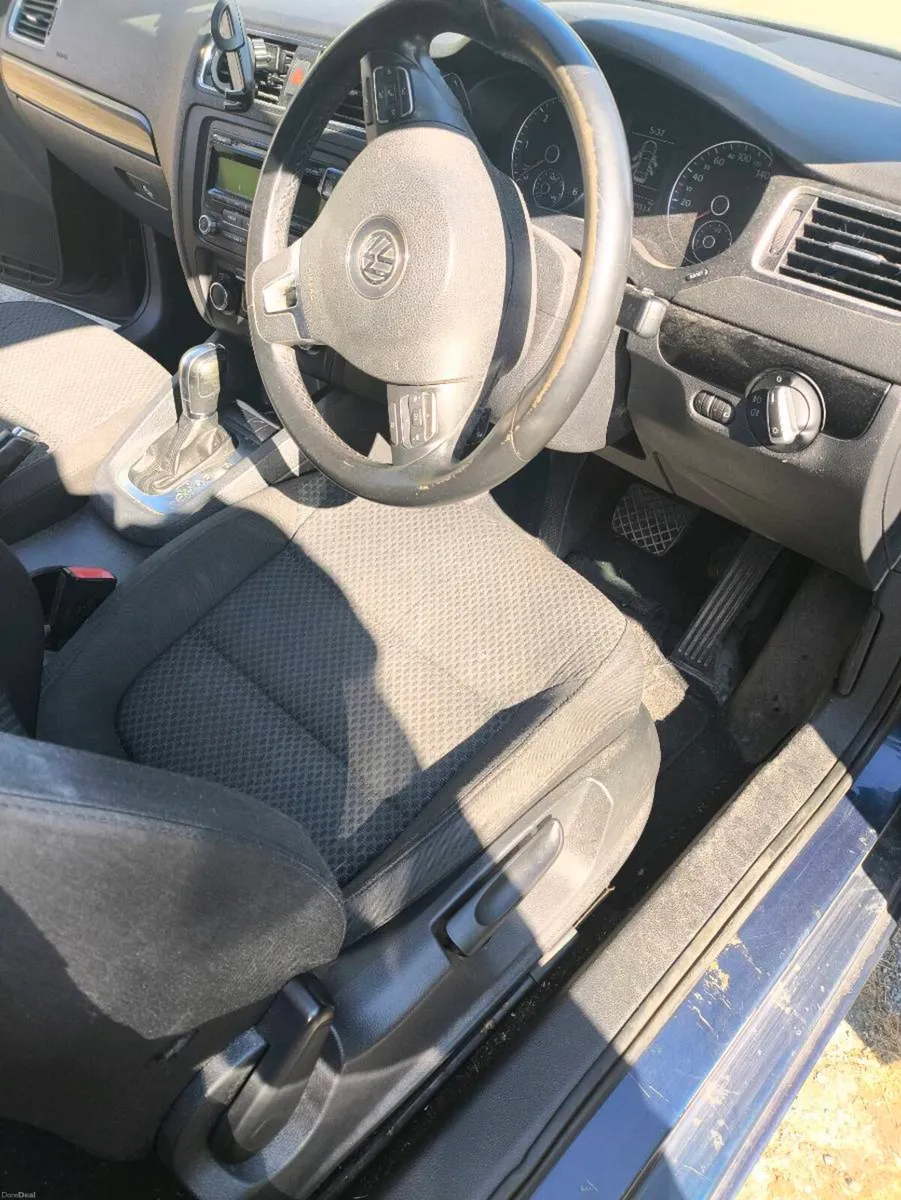 VW Jetta 1.6 tdi diesel Automatic - Image 5