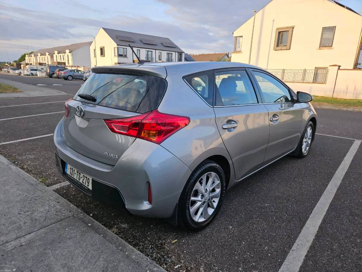 Toyota auris - Image 2