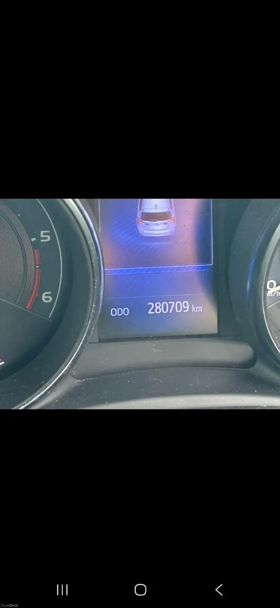 Toyota Auris 2018 - Image 2