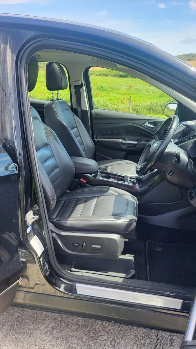 Ford Kuga  TITANIUM X SPORT FULL LEATHER SUNROOF - Image 4