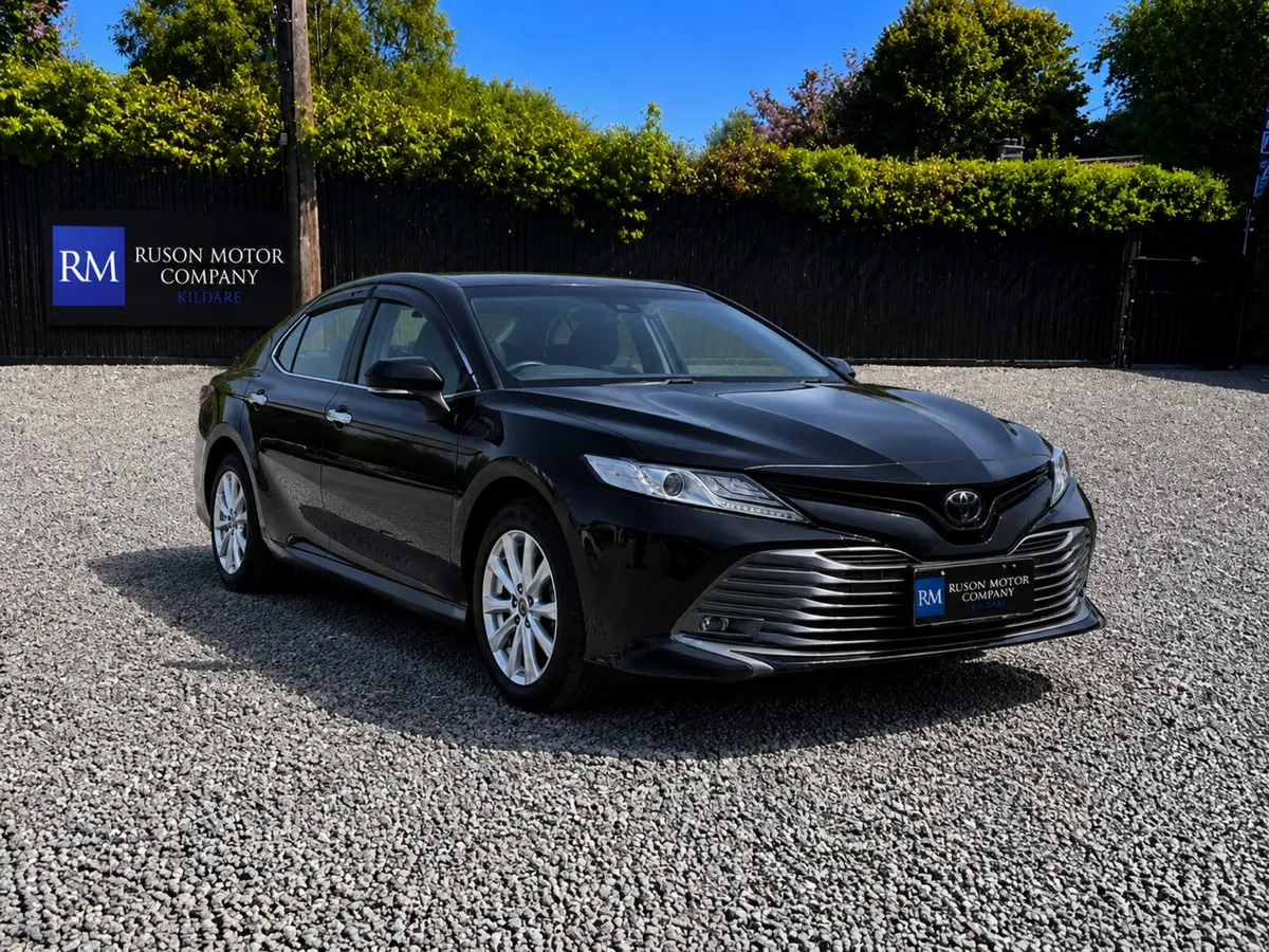 21 Toyota Camry 2.5 Hybrid - Image 4