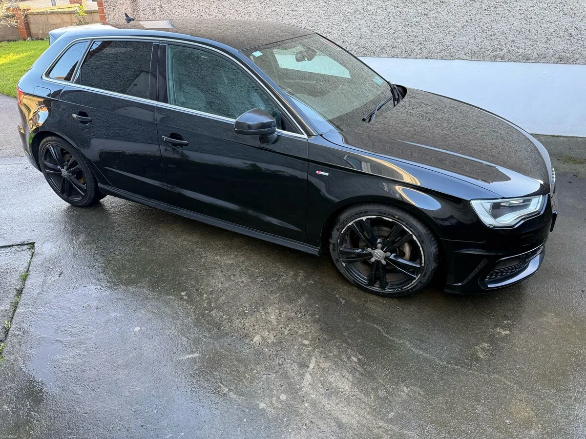 Audi A3 S-line Black Edition 1.6TDI - Image 2