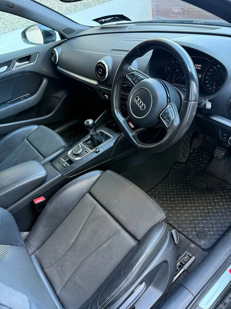 Audi A3 S-line Black Edition 1.6TDI - Image 4
