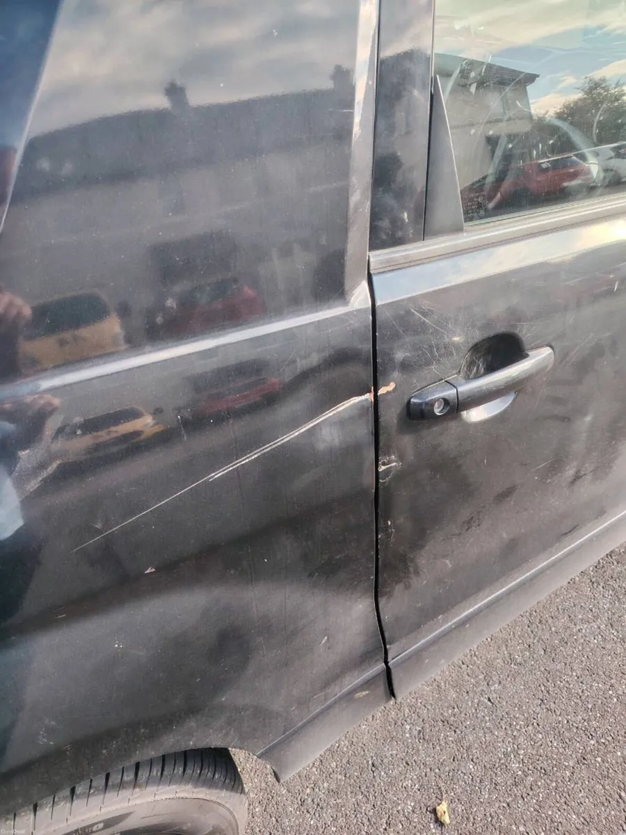 Car - Image 4