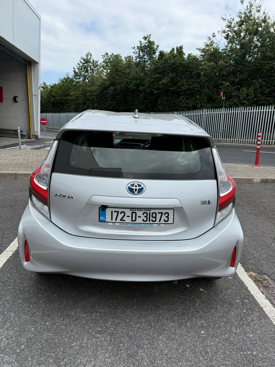 Toyota Aqua 1.5 Hybrid Nct 10/27 Tax 4/27 - Image 5