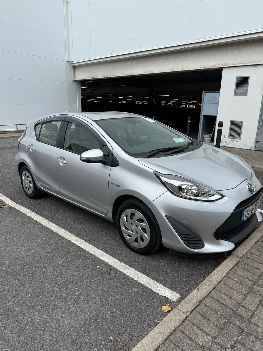 Toyota Aqua 1.5 Hybrid Nct 10/27 Tax 4/27 - Image 1