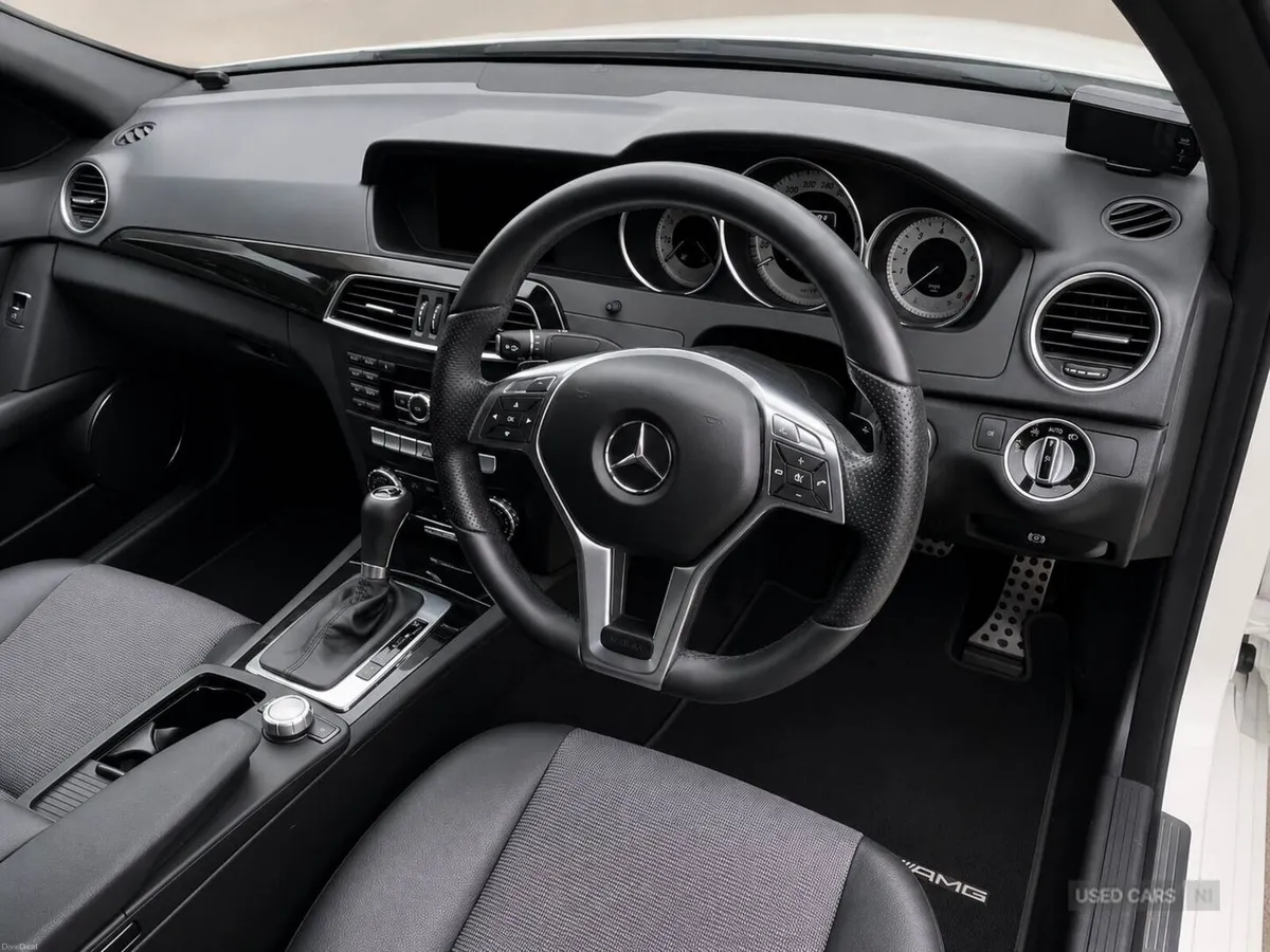 Mercedes-Benz C-Class 1.8 C200 AMG Line 7G-Tronic+ - Image 5