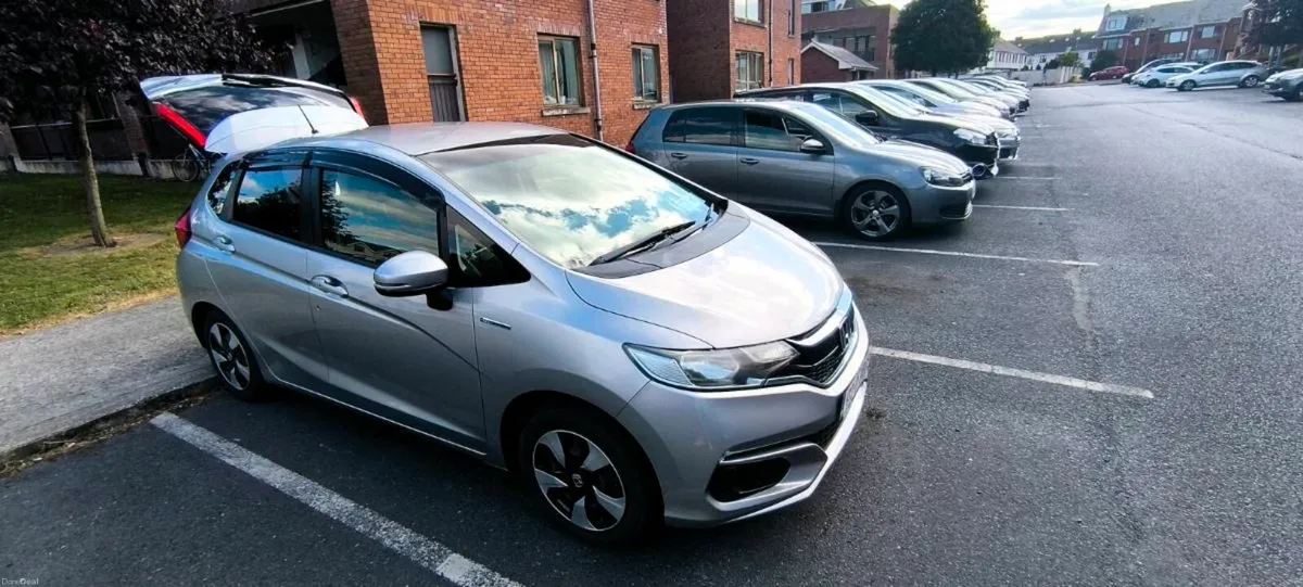 Honda Fit 2017 - Image 2