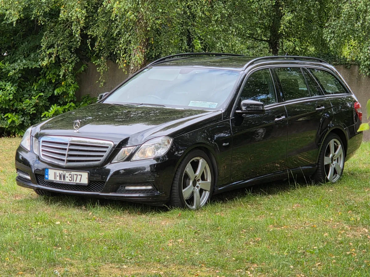 Automatic 7 seater Mercedes NCT 05 27 156 MILES 2D - Image 1