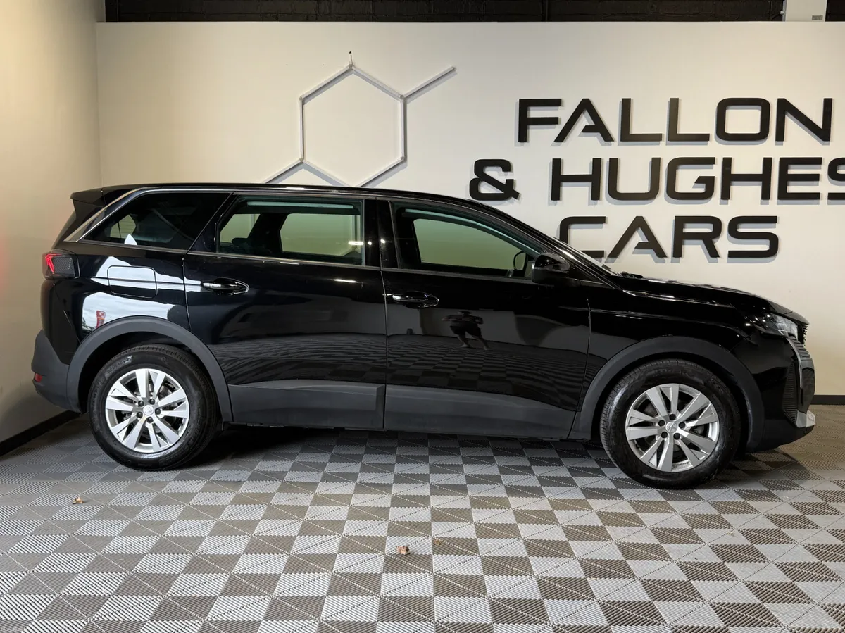 Peugeot 5008 1.2 7 SEATER LOW KMS 2022 - Image 4