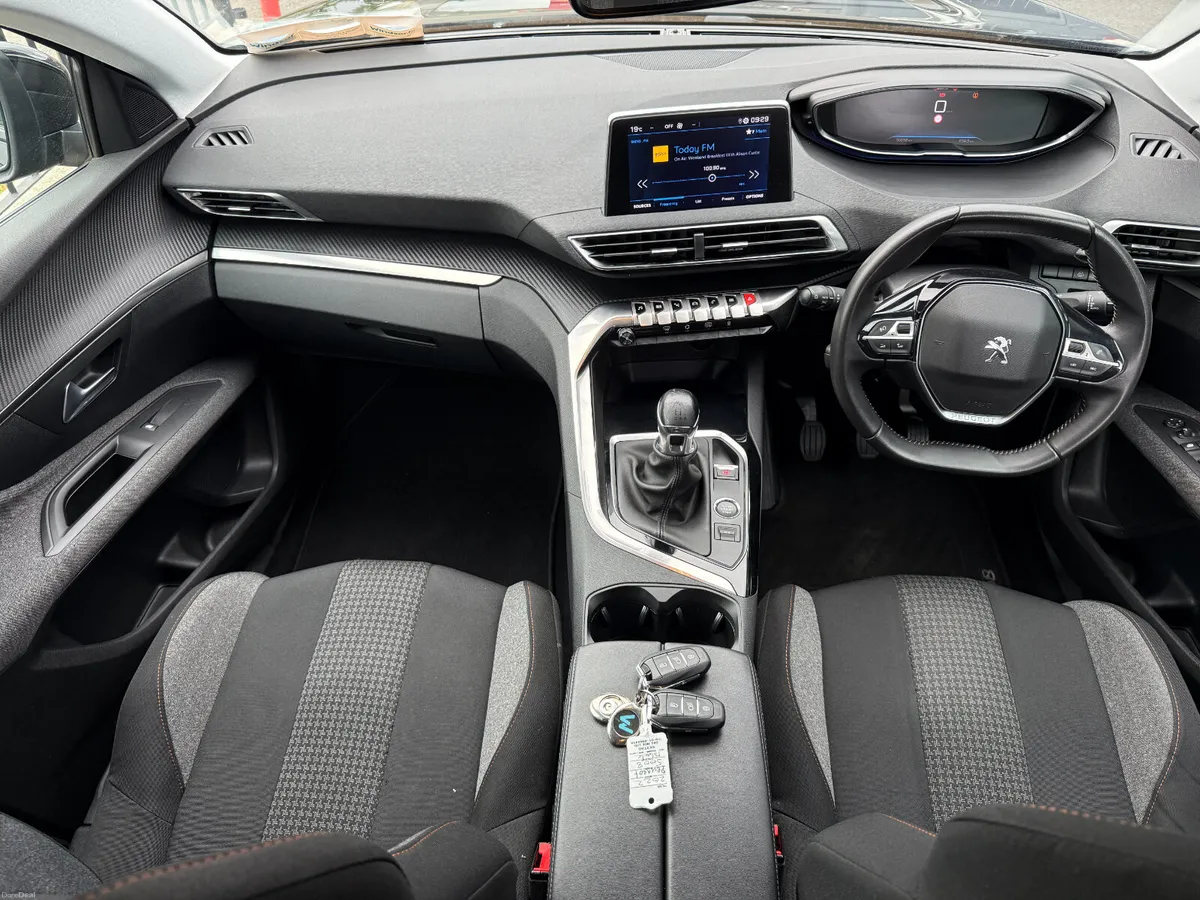 Peugeot 5008 1.2 7 SEATER LOW KMS 2022 - Image 2