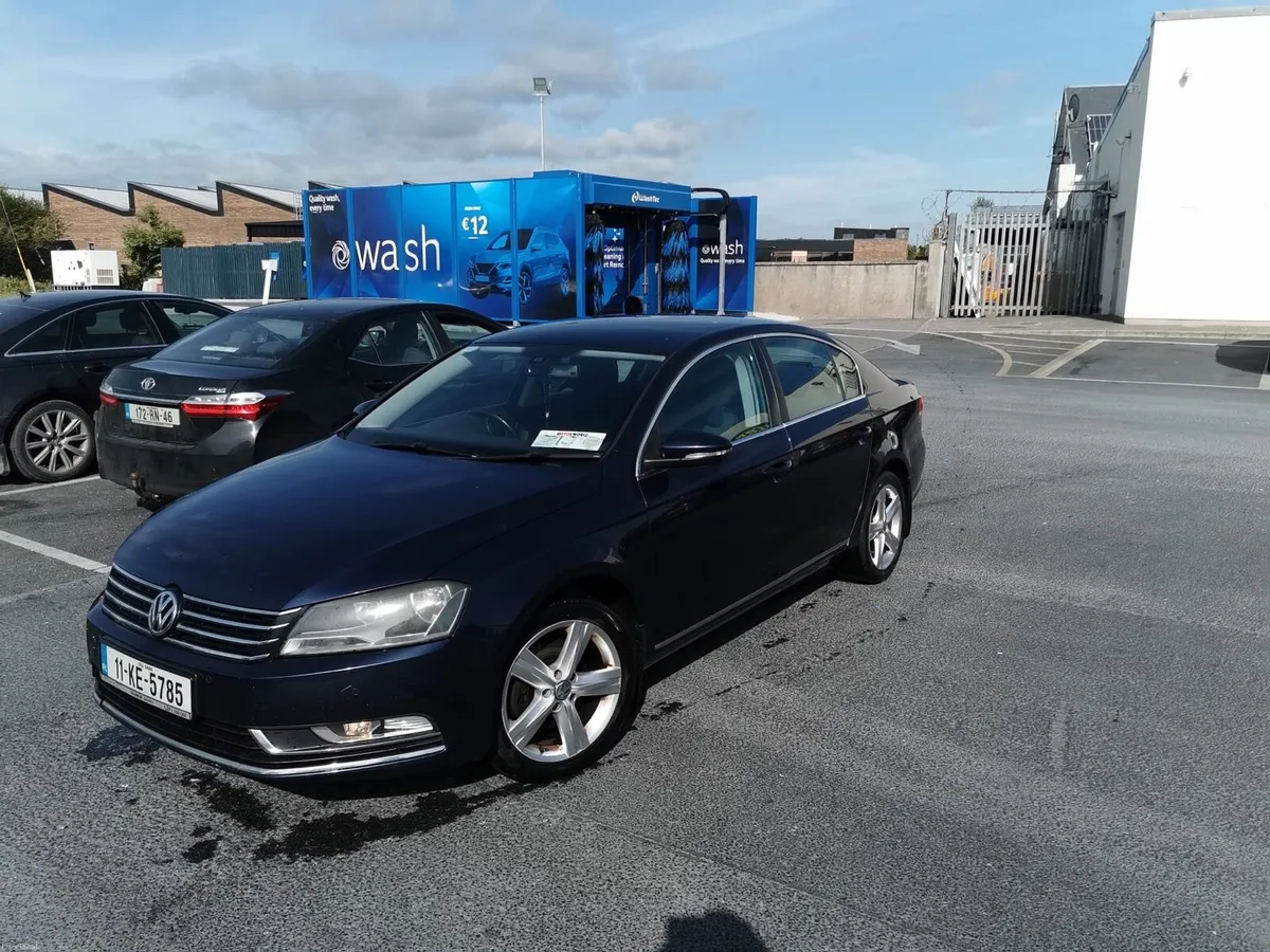 Volkswagen Passat - Image 1