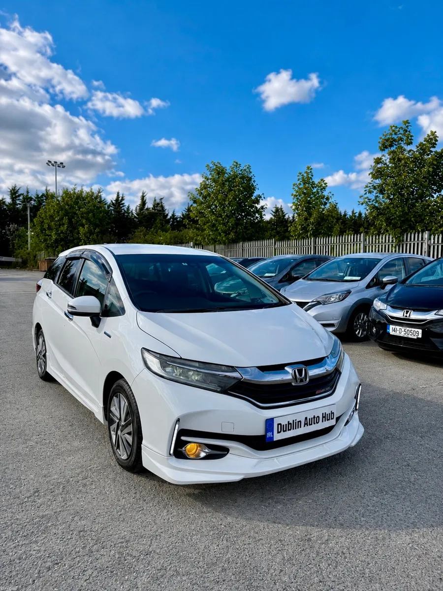 HONDA SHUTTLE 2015 (1.5, HYBRID) - Image 1
