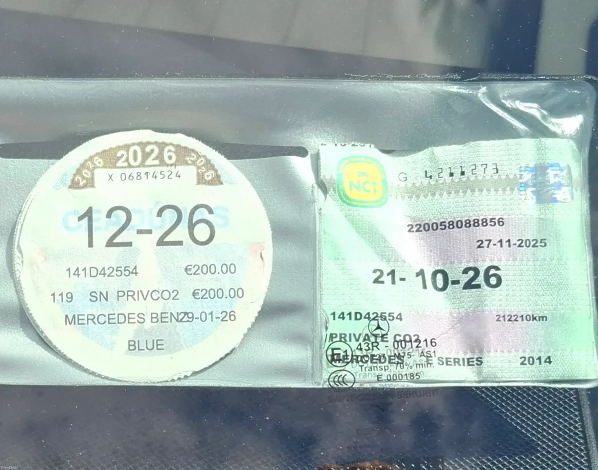 Near MINT 2014 Mercedes 300e HYBRID NCT 10/26 - Image 2