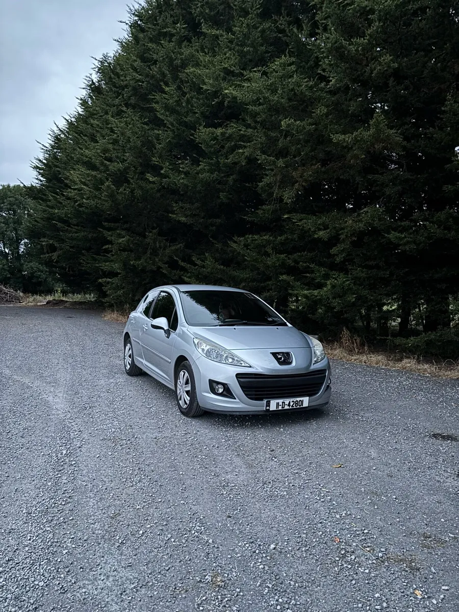 Car - Image 2