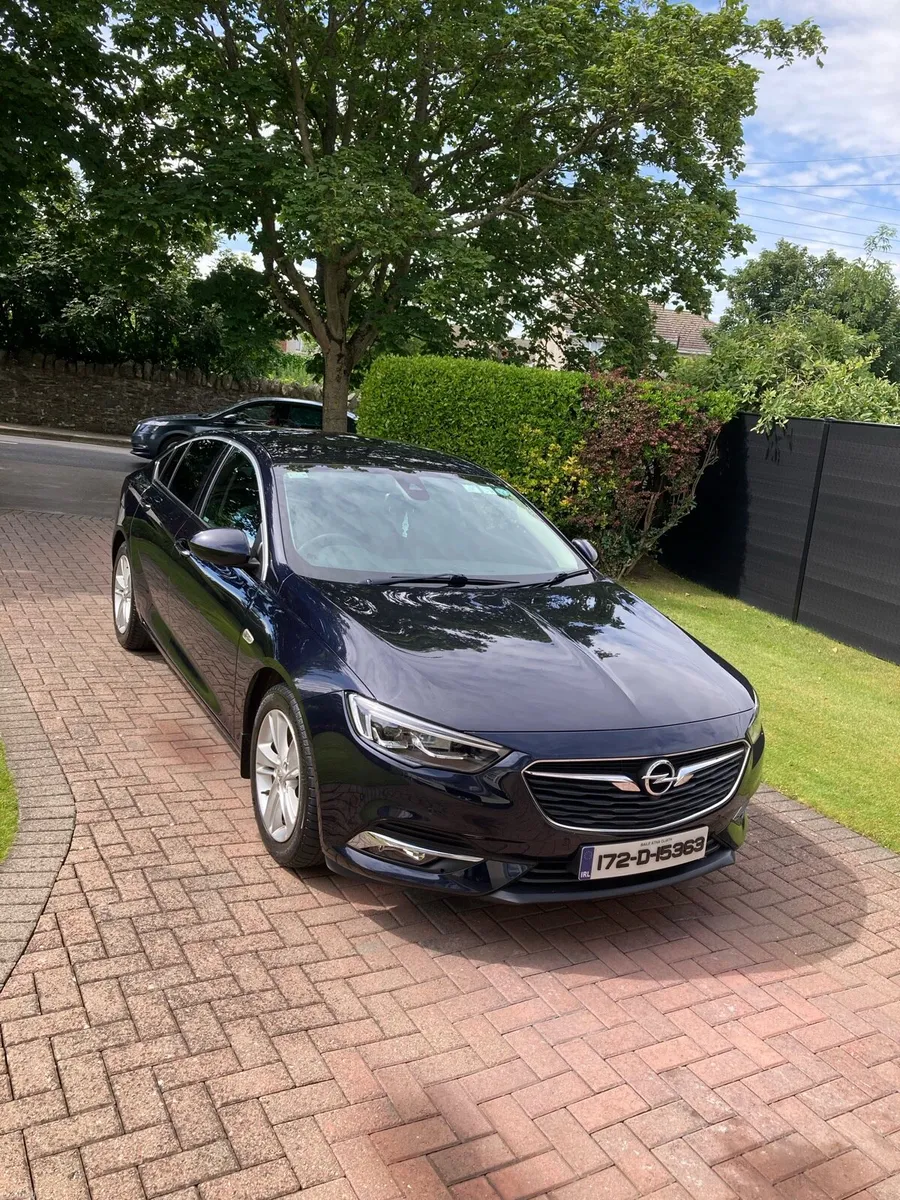 Car - Image 1