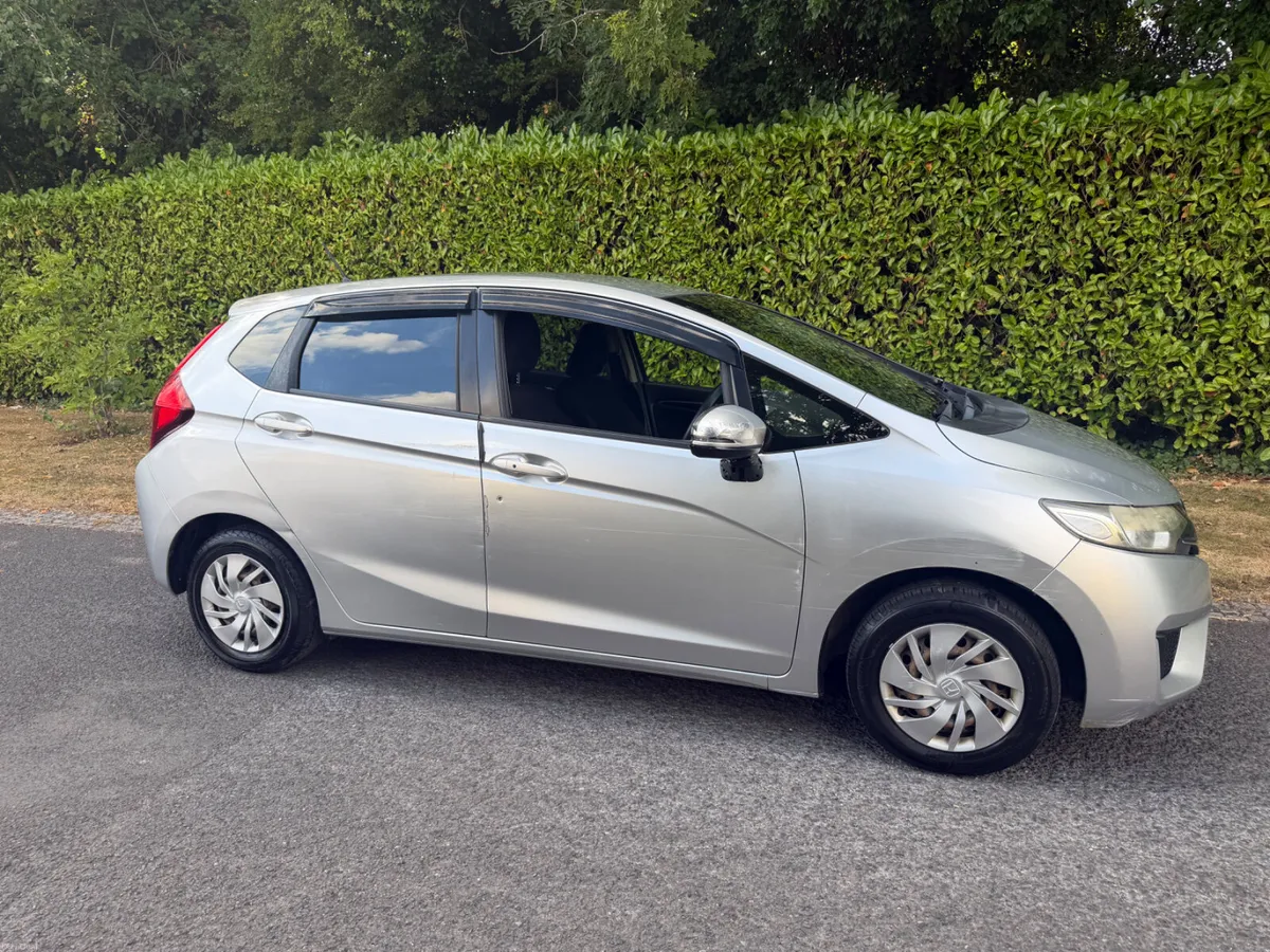 2015 Honda Fit 1.3 Auto  NCT & Tax €4950 - Image 2