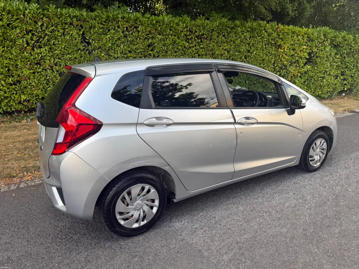2015 Honda Fit 1.3 Auto  NCT & Tax €4950 - Image 3