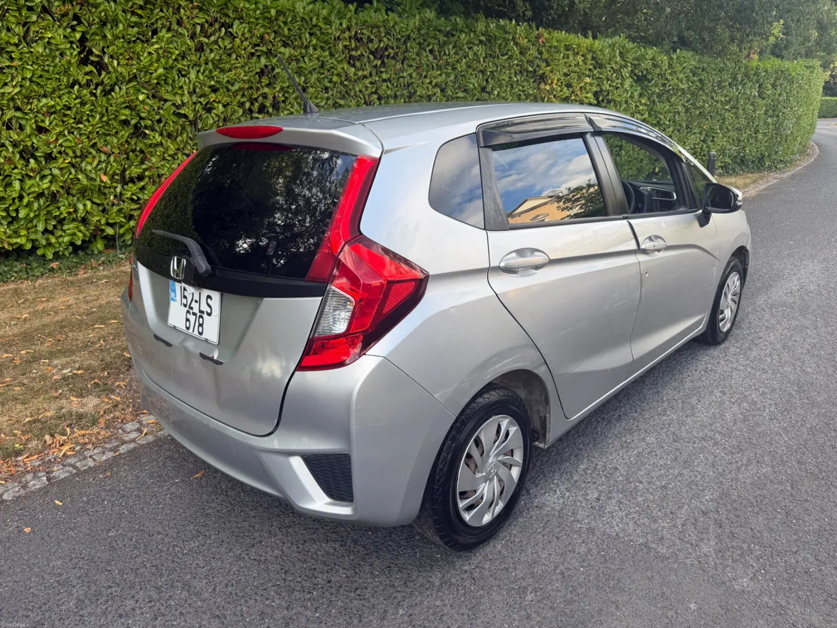 2015 Honda Fit 1.3 Auto  NCT & Tax €4950 - Image 4