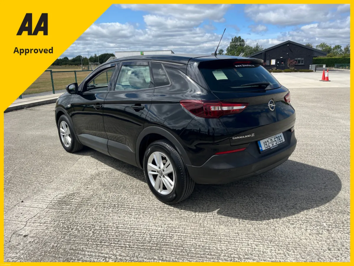 Opel Grandland X SC 1.2I 130PS 4DR - Image 2