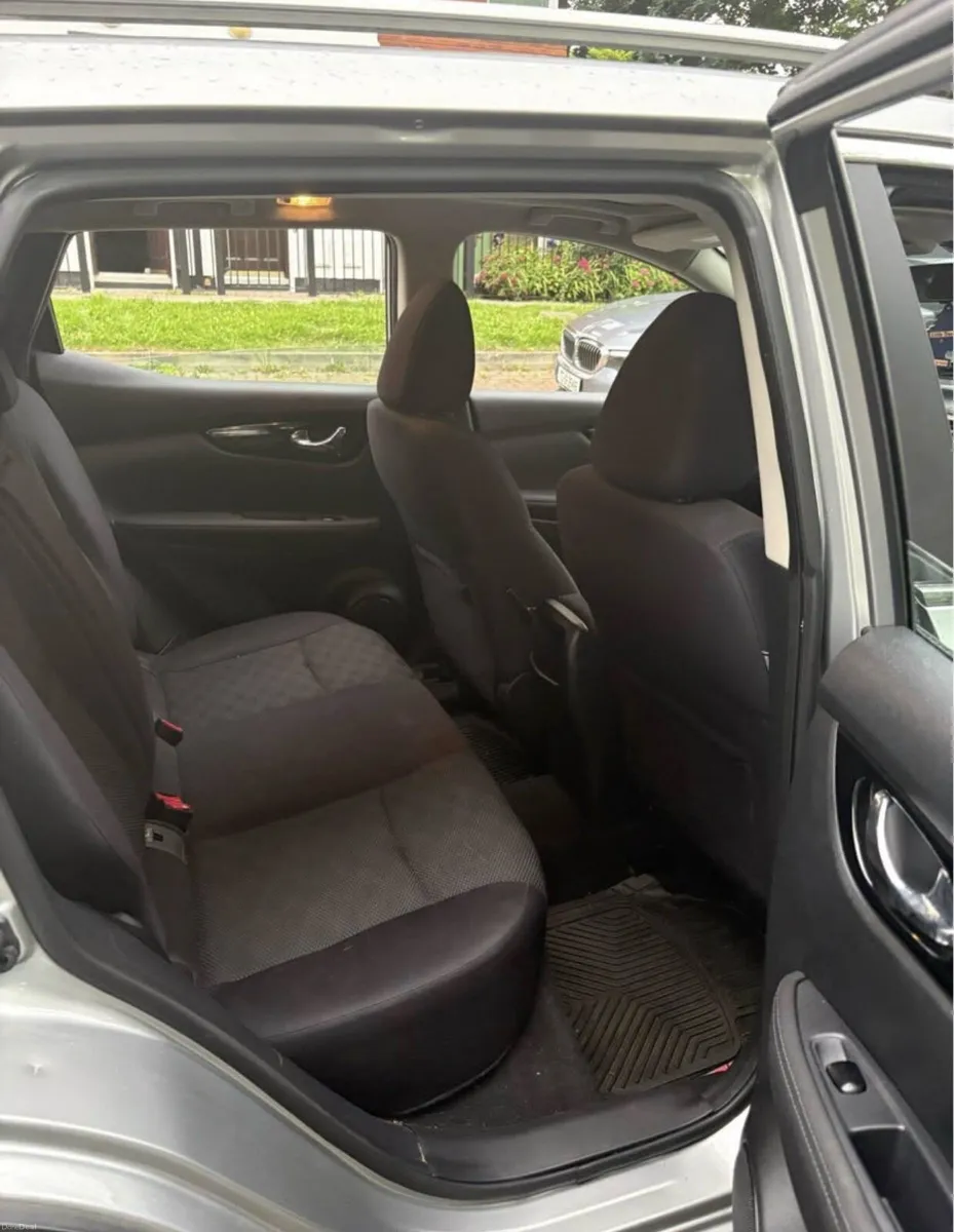171 Nissan Qashqai 1.2 Petrol turbo - Image 5