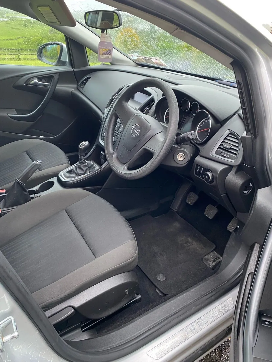 Opel Astra 2010 Diesel NCT and Taxed - Image 2