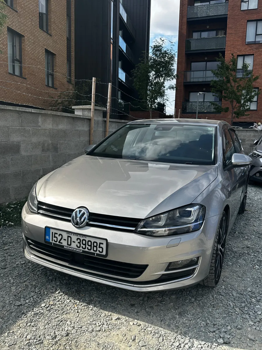 Volkswagen Golf 2015 Highline automatic - Image 1