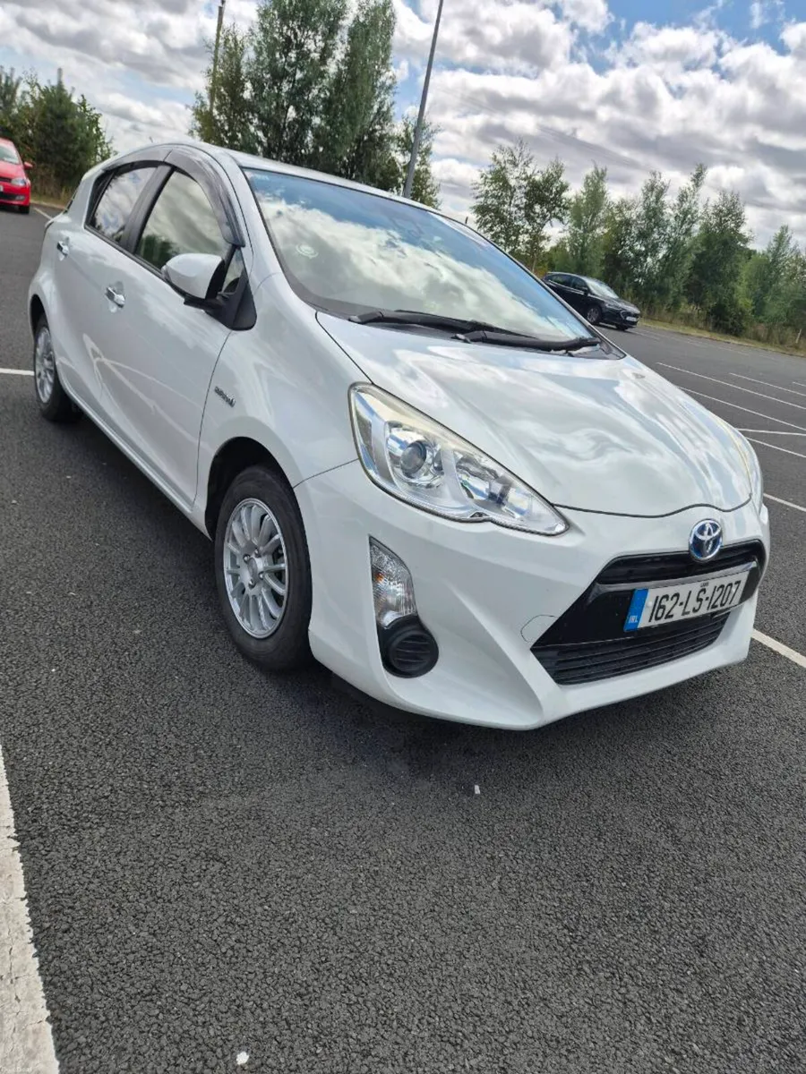 Toyota Aqua 2016, NCT Till 2028 - Image 4