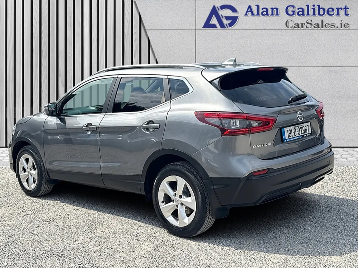 Nissan Qashqai 1.2 SV PREMIUM - Image 2