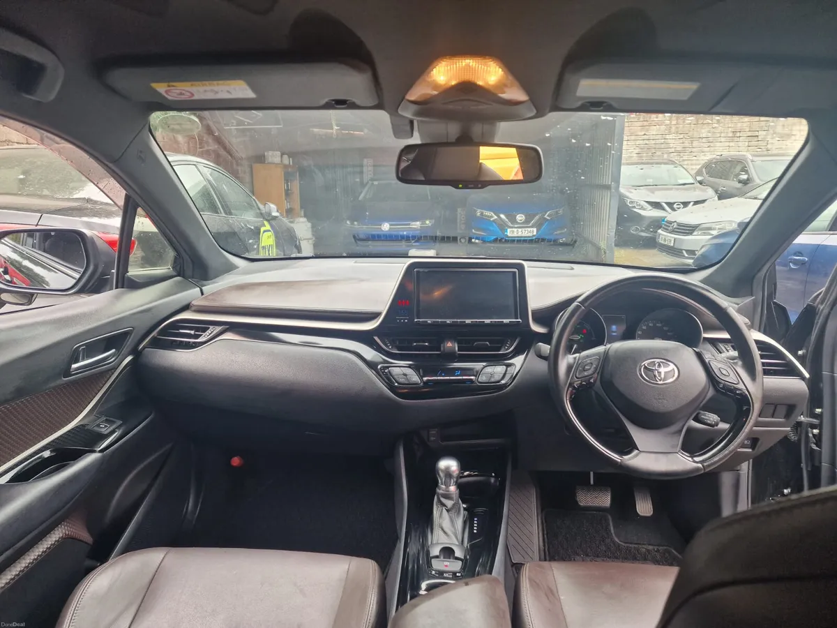 Toyota C-HR 2017 SELF CHARGING HYBRID TOP SPEC - Image 6
