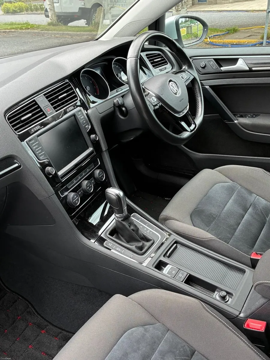Volkswagen Golf 1.4 Petrol Tsi Auto Highline - Image 4