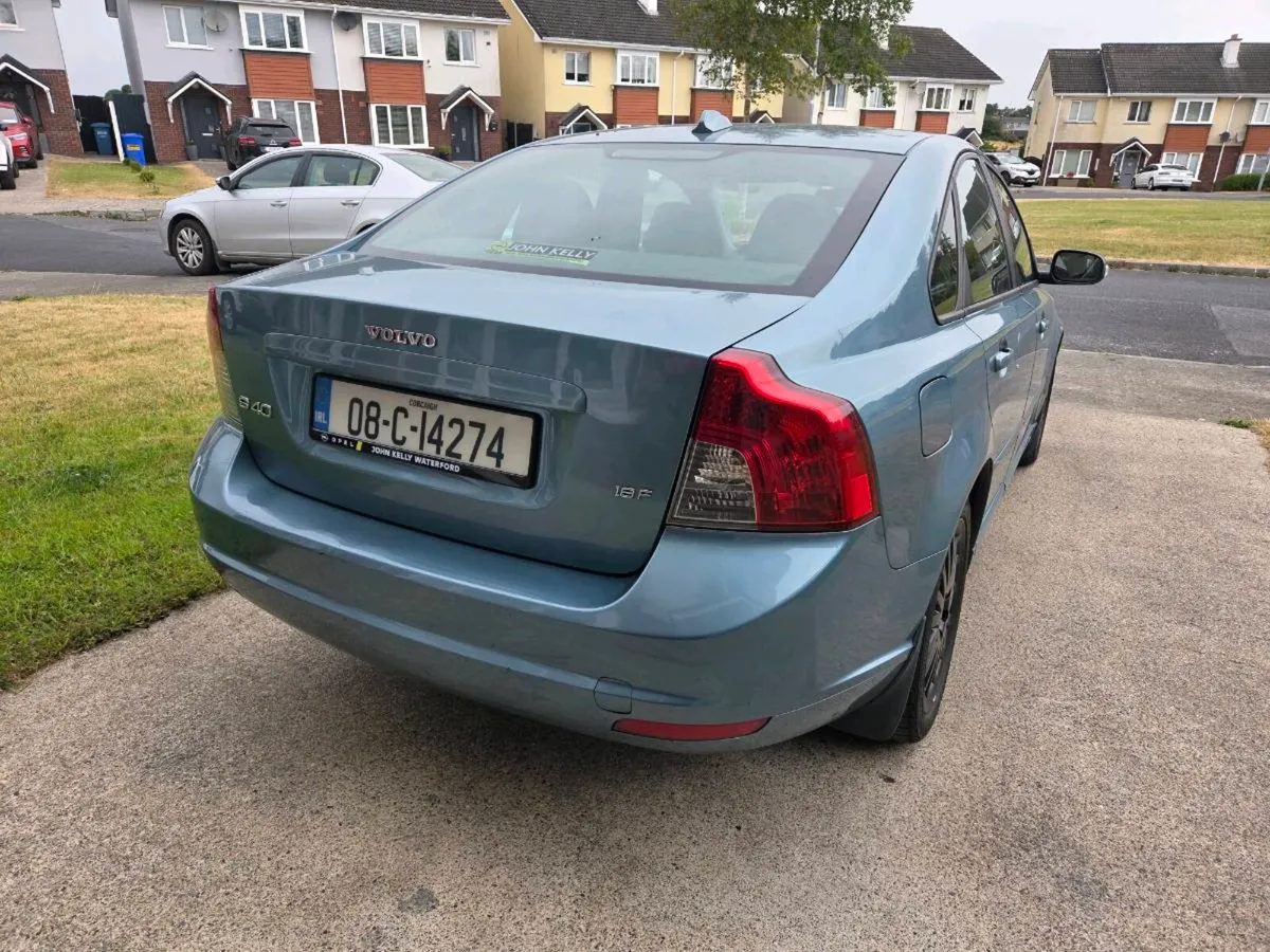 Volvo S 40 - Image 4