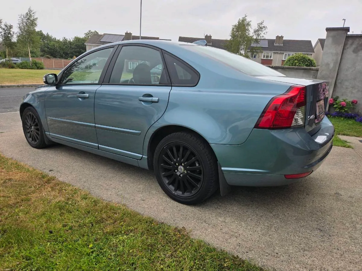 Volvo S 40 - Image 5