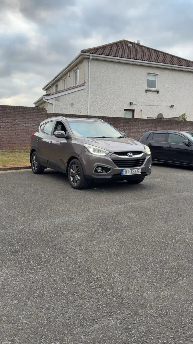 2 Hyundai ix35 - Image 1