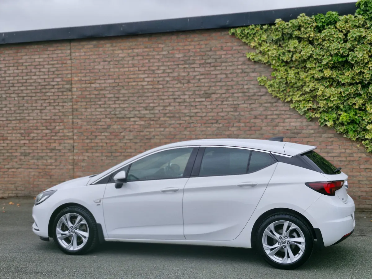 Opel Astra SRI 1.6 CDTI FINANCE AVAILABLE - Image 2