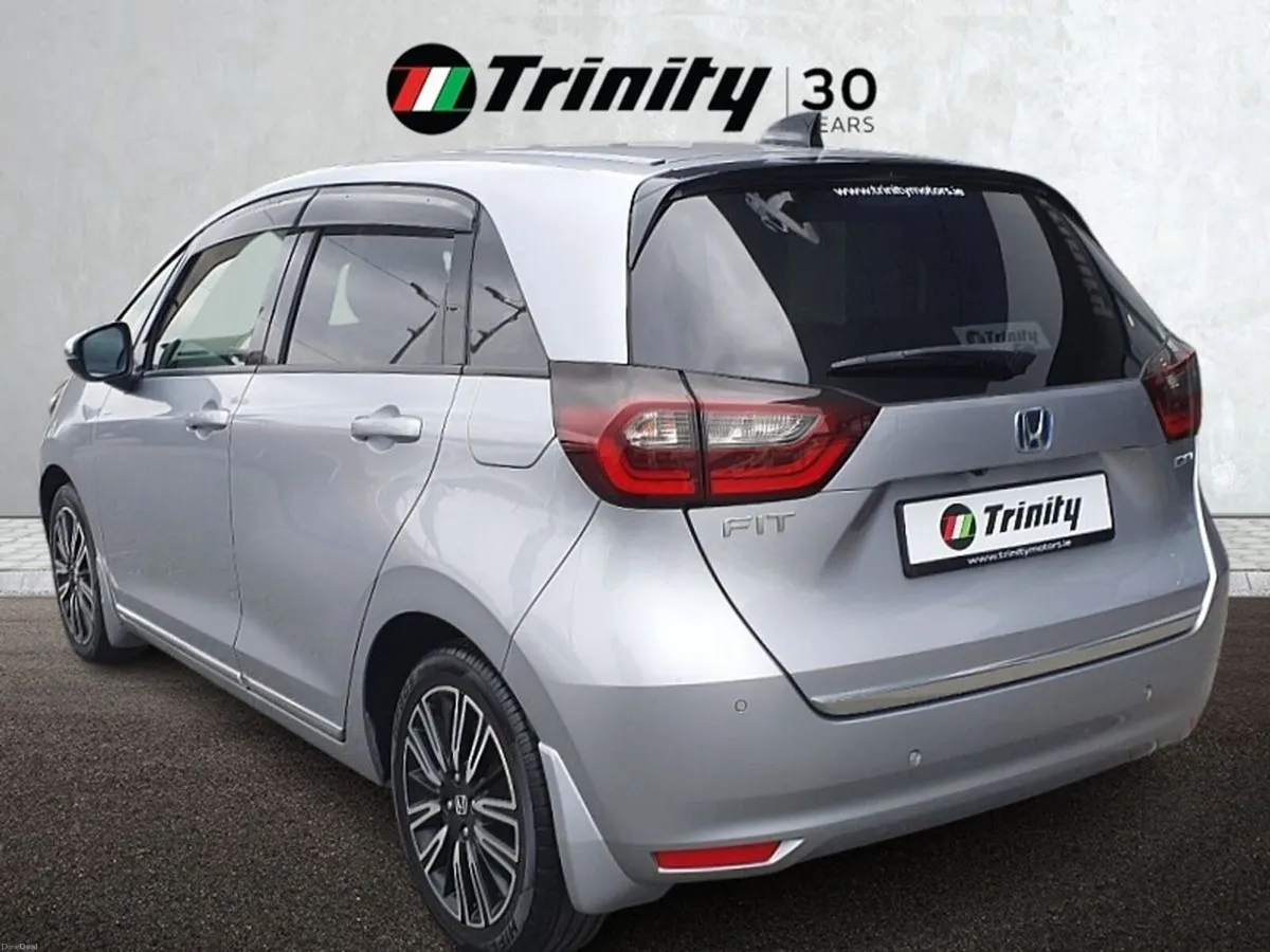 Honda Fit ** E HYBRID ** AUTO ** TRINITY MOTORS ** - Image 3