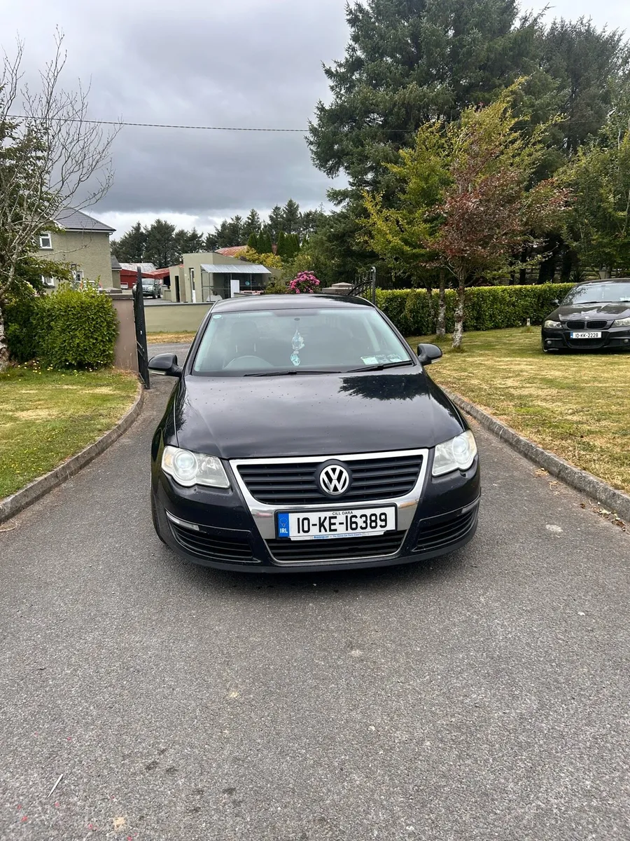 Volkswagen Passat - Image 2