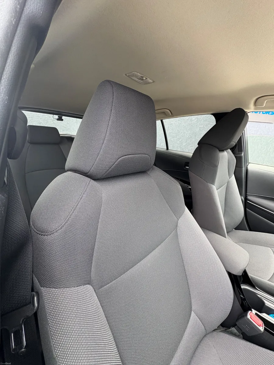 Toyota Corolla Touring 1.8 Self Charging Hybrid - Image 5