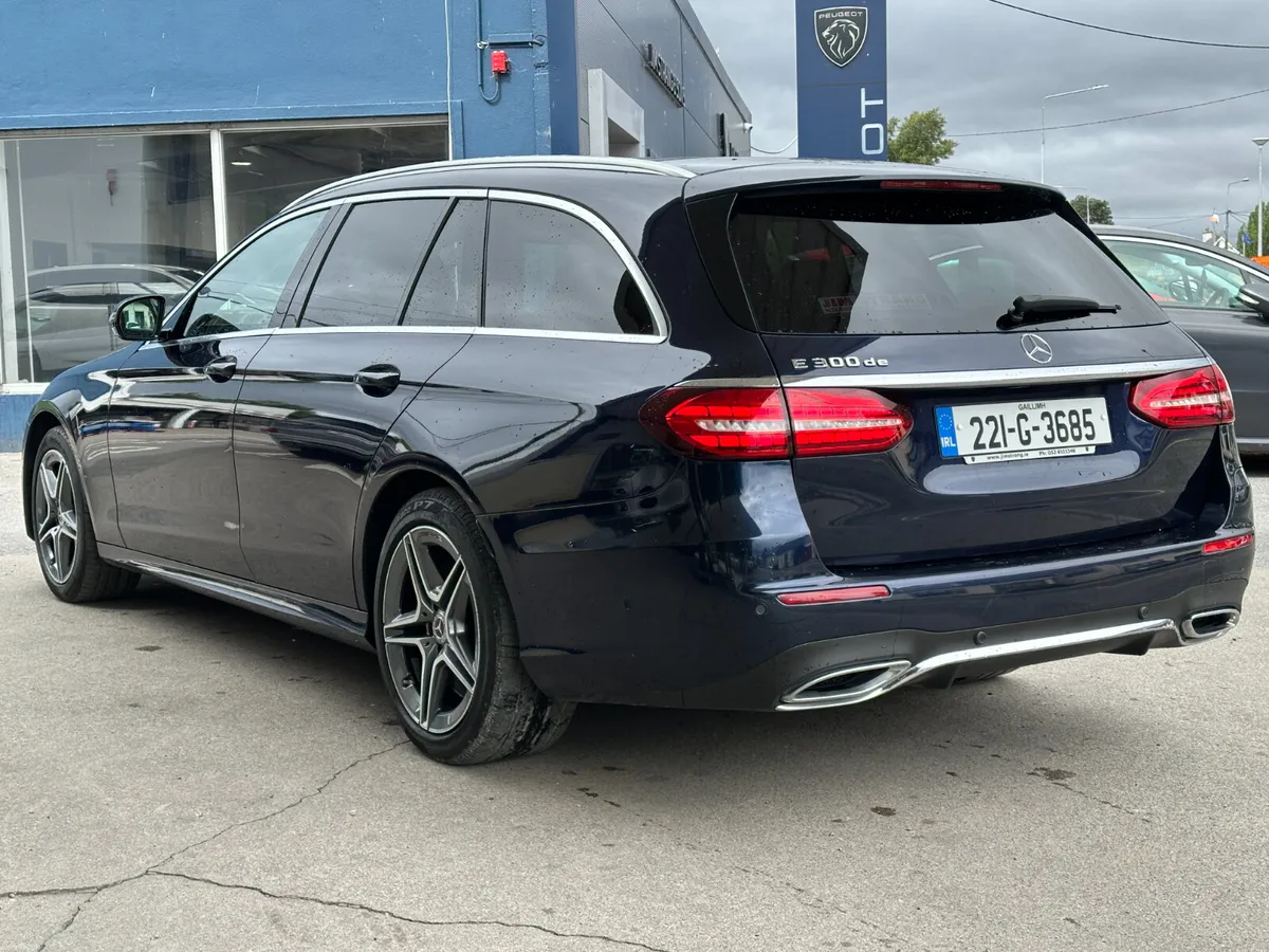 Mercedes-Benz E 300 de PHEV AMG Line - Image 3