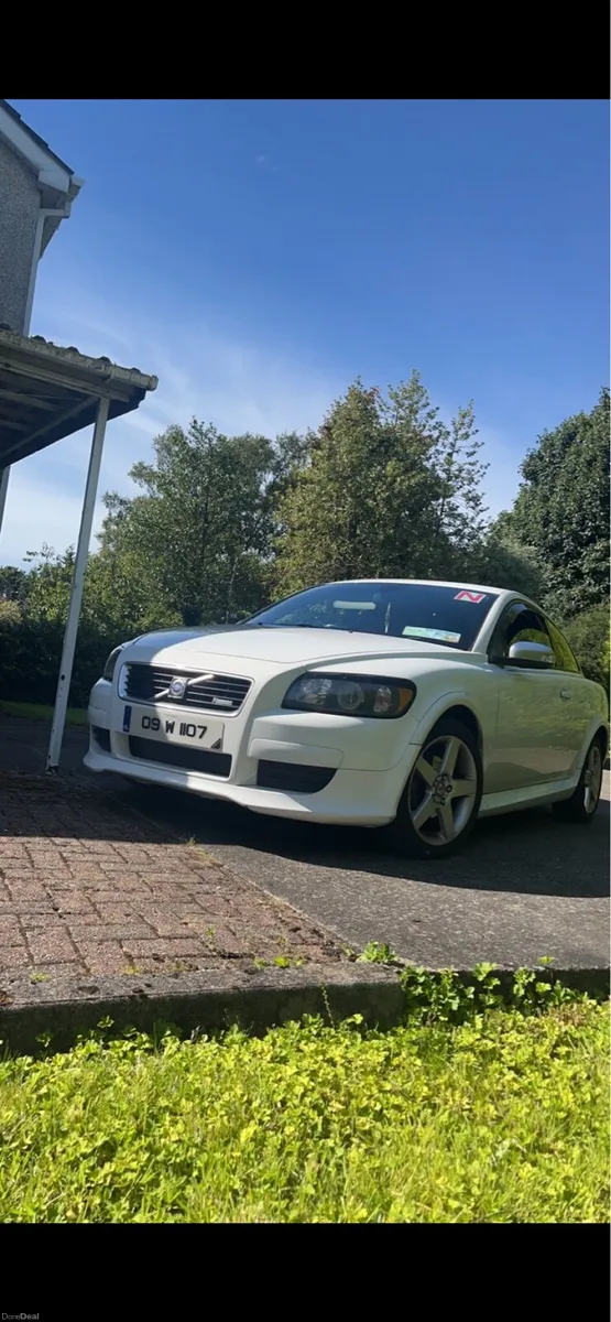 Volvo C30 R-design open to offers - Image 1