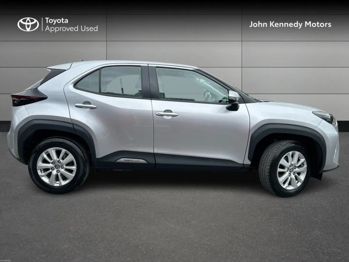 Toyota Yaris Cross LUNA 4DR AUTO - Image 3