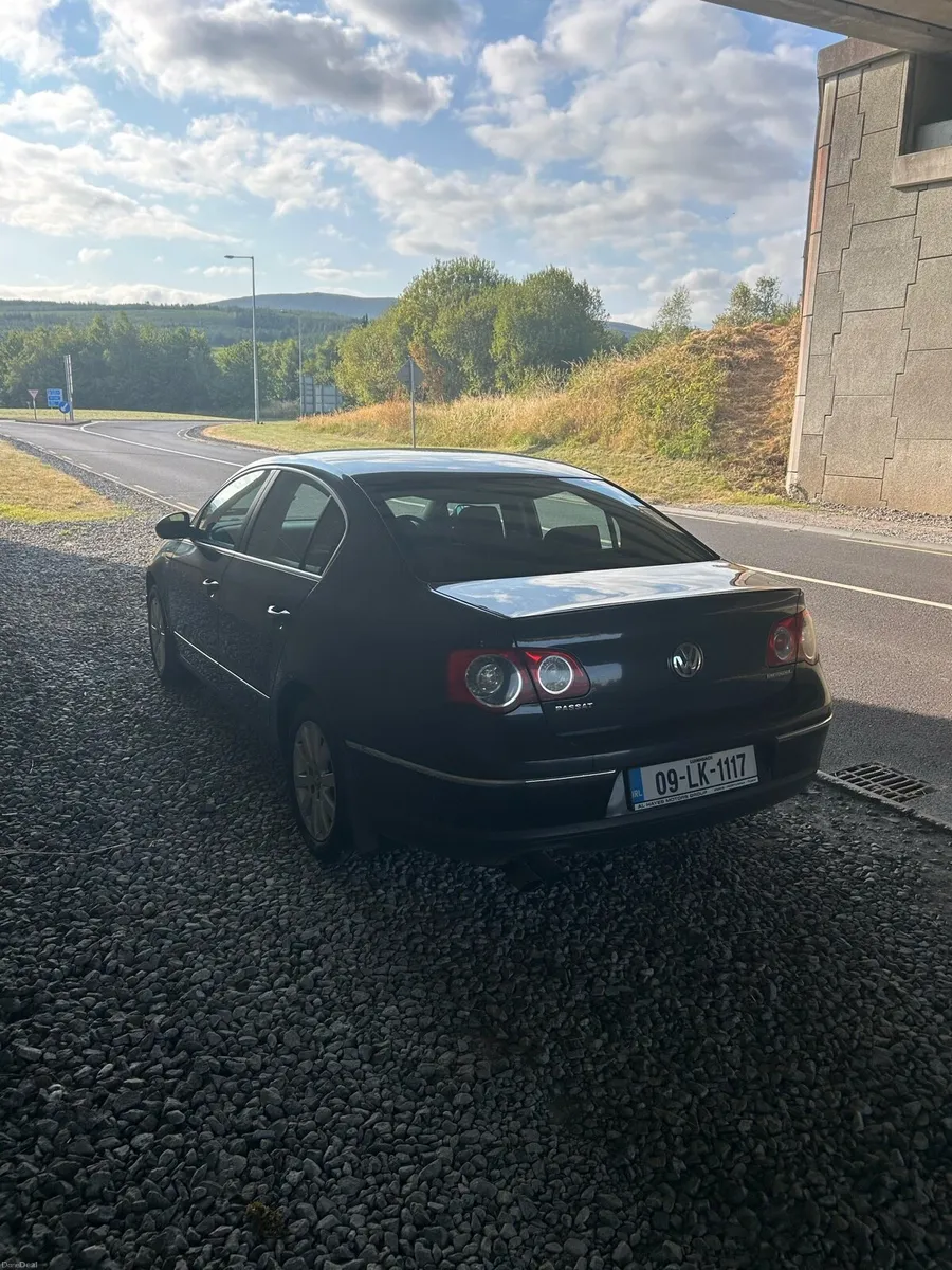 Volkswagen Passat - Image 6