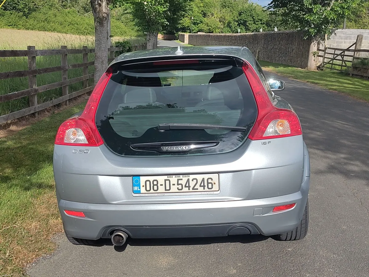 Volvo C30 2008 1.8F, R-Design, Inscription color - Image 2