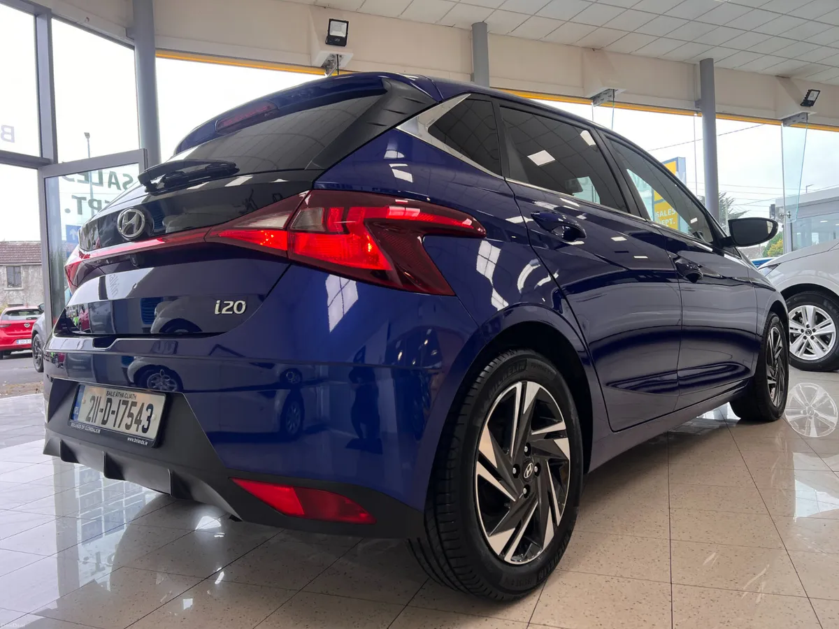 ONLY 37,000 Kms Huge Spec One Owner i20 Delux Plus - Image 2