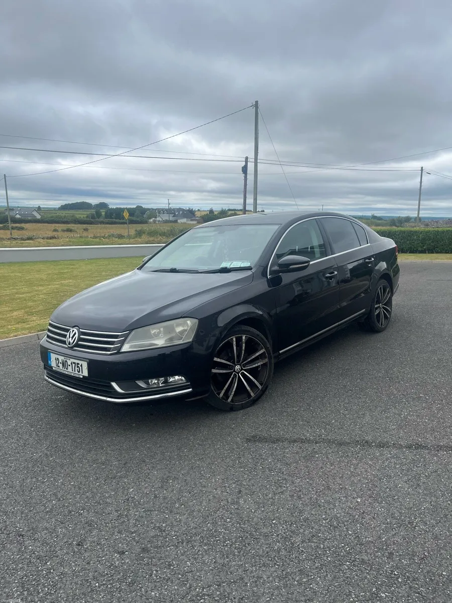Volkswagen Passat low mileage - Image 1