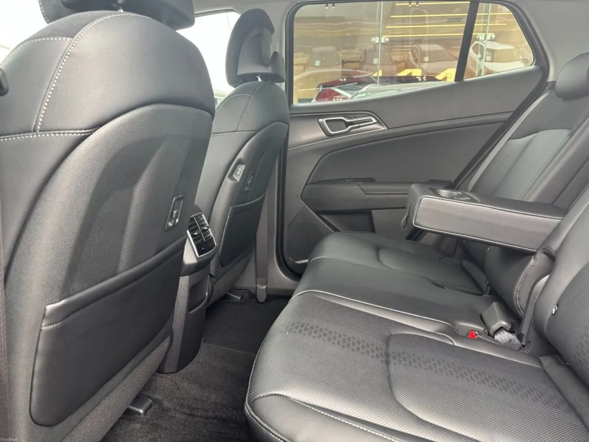 Kia Sportage 1.6 Plug in hybrid - Image 6