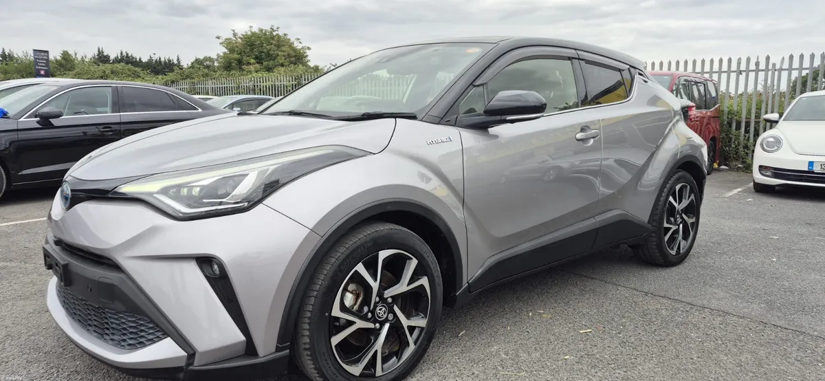 TOYOTA C-HR G - Leather Specs - Image 3