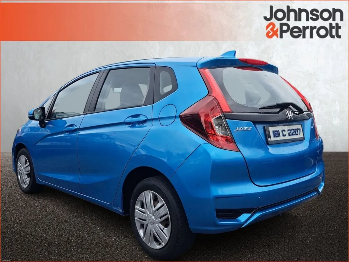 Honda Jazz 1.3 i-VTEC SE - Image 2