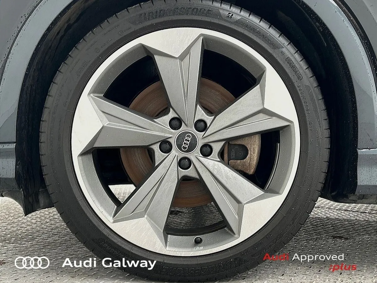 Audi Q4 e-tron E-TRON 45 BLACK EDITION QUATTRO A/T - Image 5